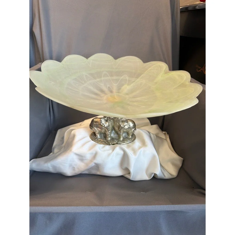 La Meridiana Elephant Base Centerpiece Bowl Frosted Green Scalloped Art Glass